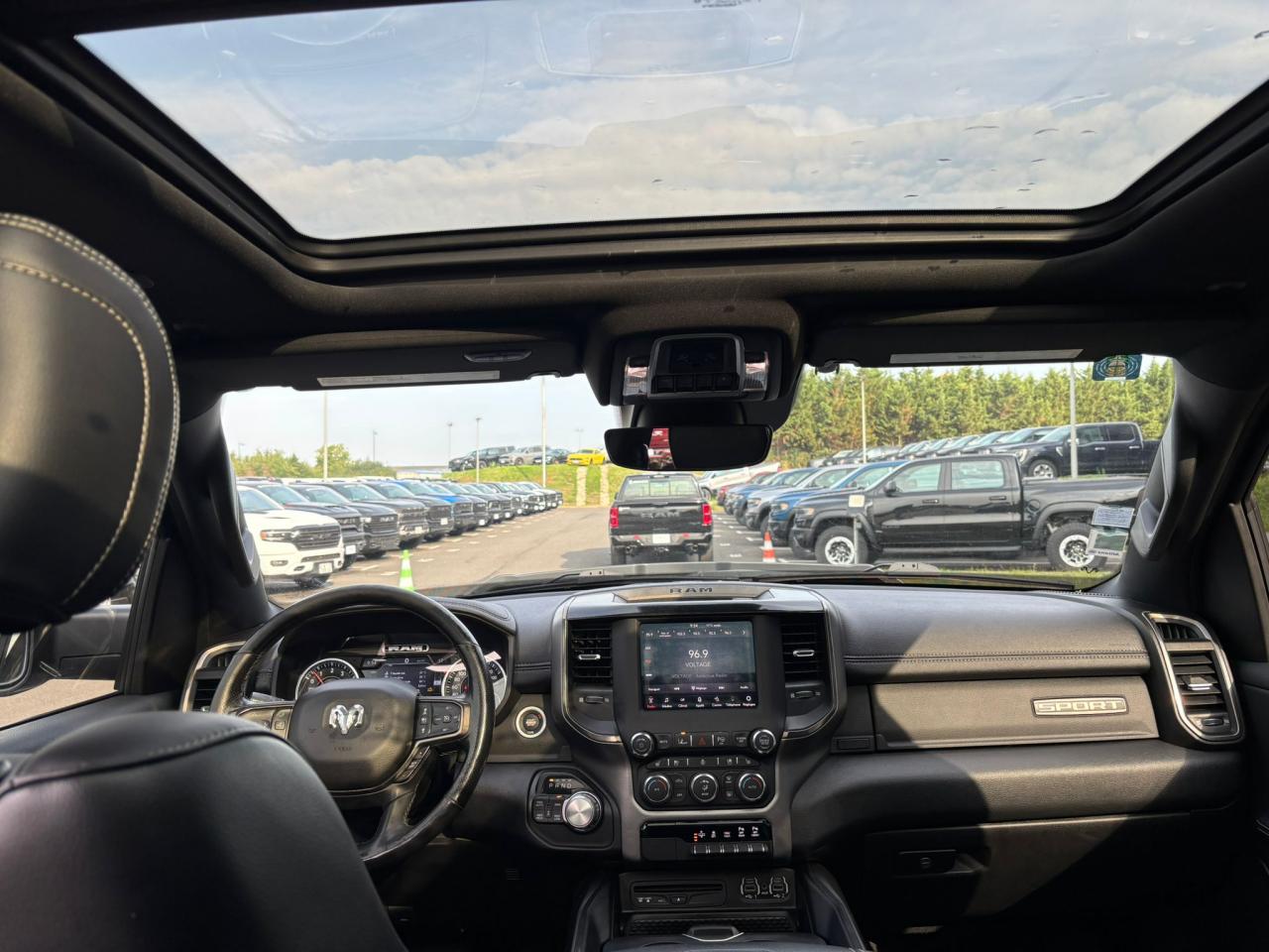 DODGE RAM 1500 CREW SPORT AIR V8 5.7L HEMI