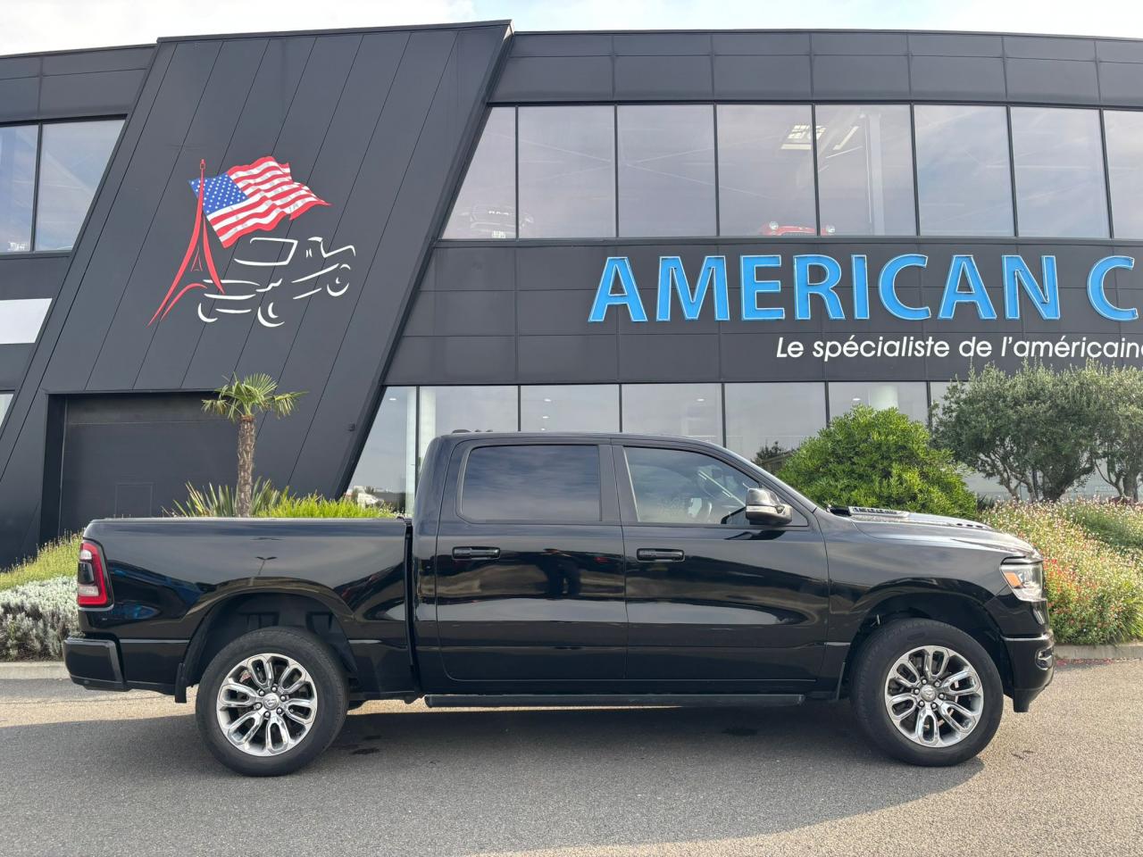 DODGE RAM 1500 CREW SPORT AIR V8 5.7L HEMI