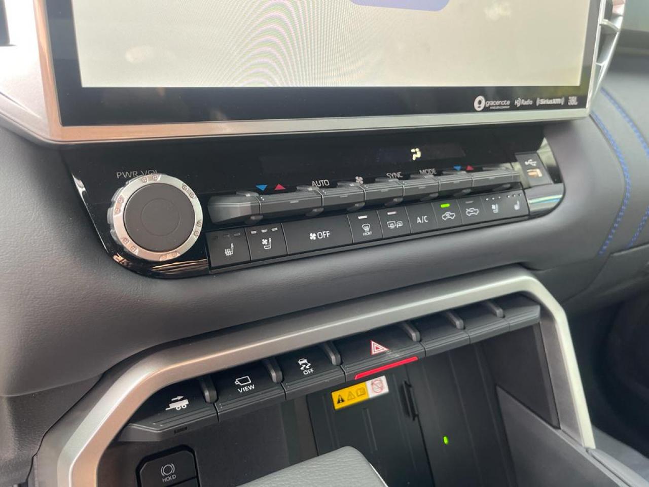 TOYOTA TUNDRA Crewmax PLATINUM