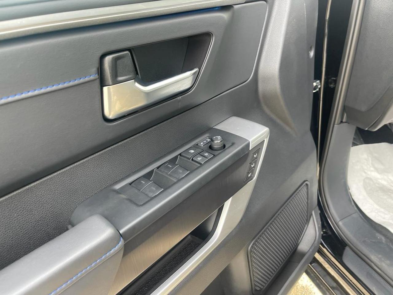 TOYOTA TUNDRA Crewmax PLATINUM
