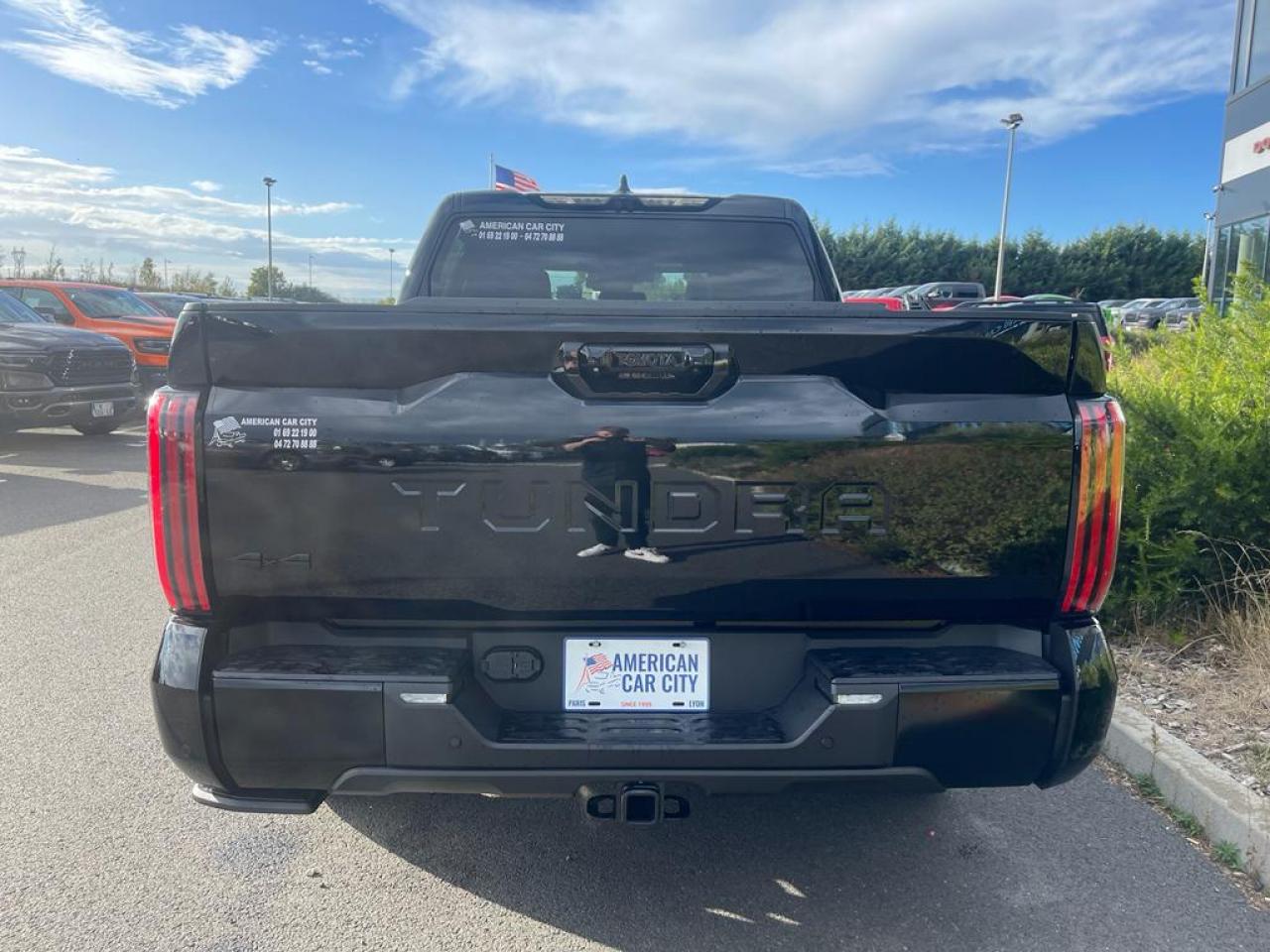 TOYOTA TUNDRA Crewmax PLATINUM