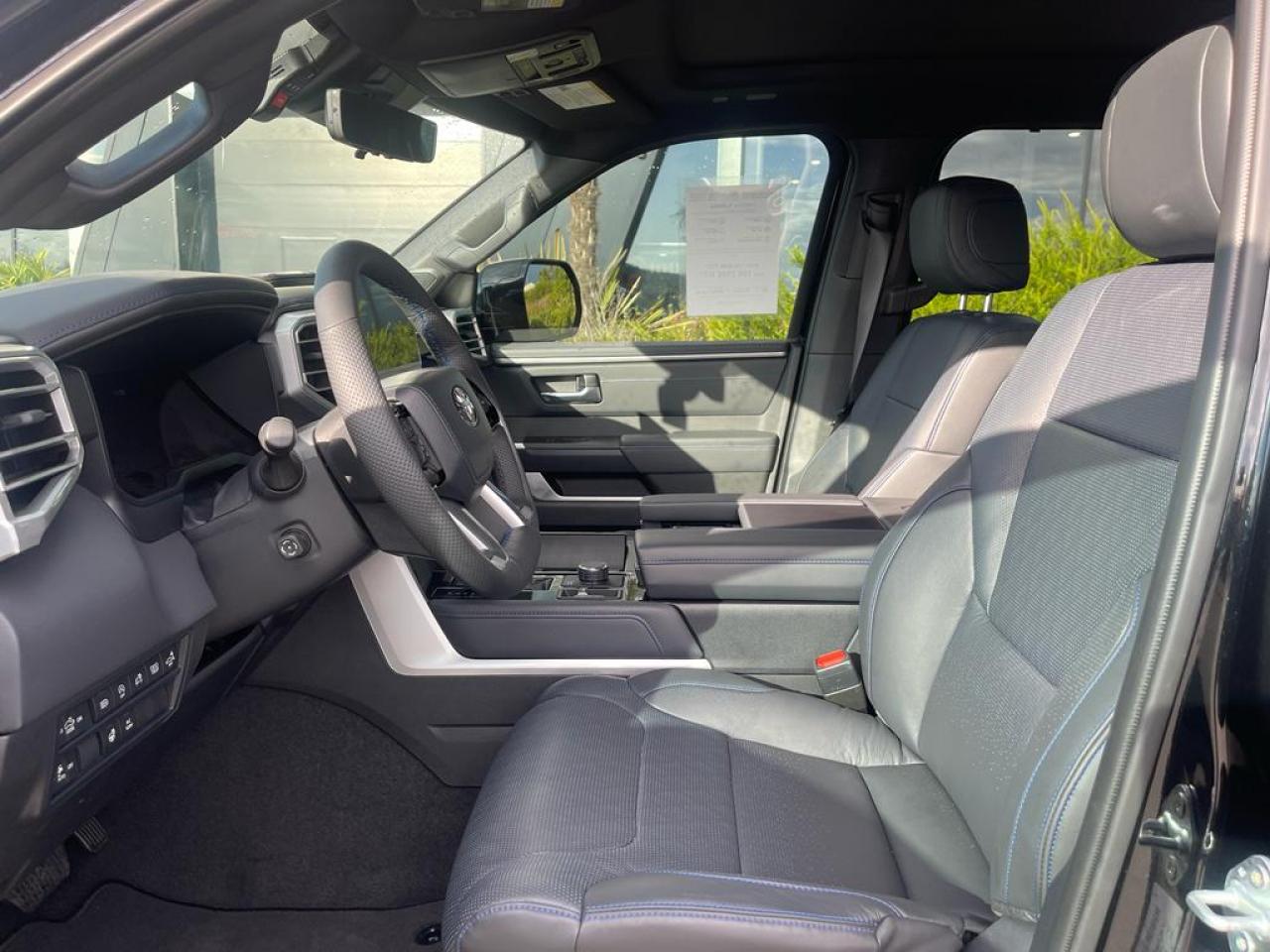 TOYOTA TUNDRA Crewmax PLATINUM