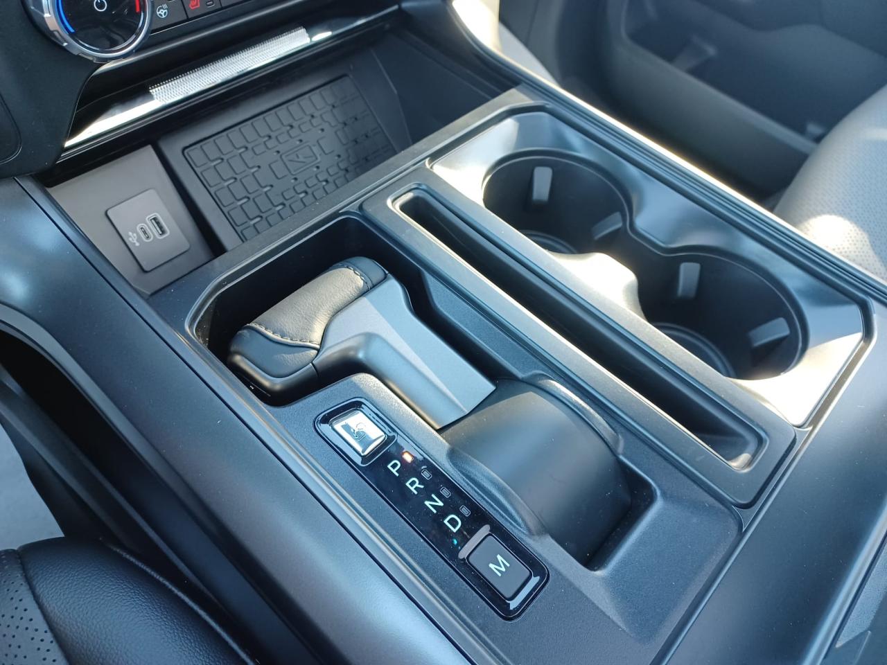FORD F150 Supercrew LARIAT Black Package V8 5.0L