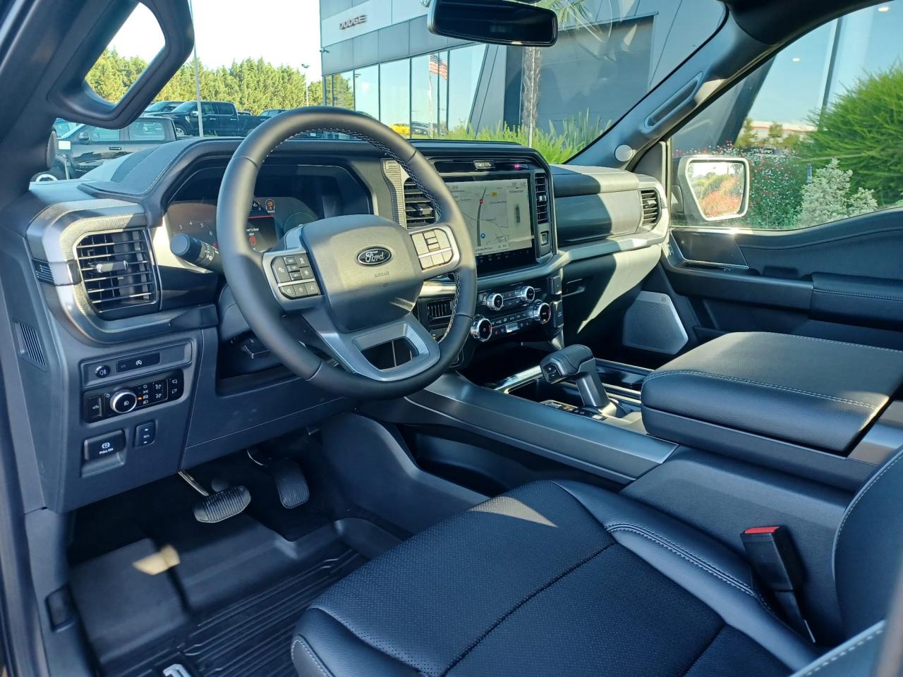 FORD F150 Supercrew LARIAT Black Package V8 5.0L
