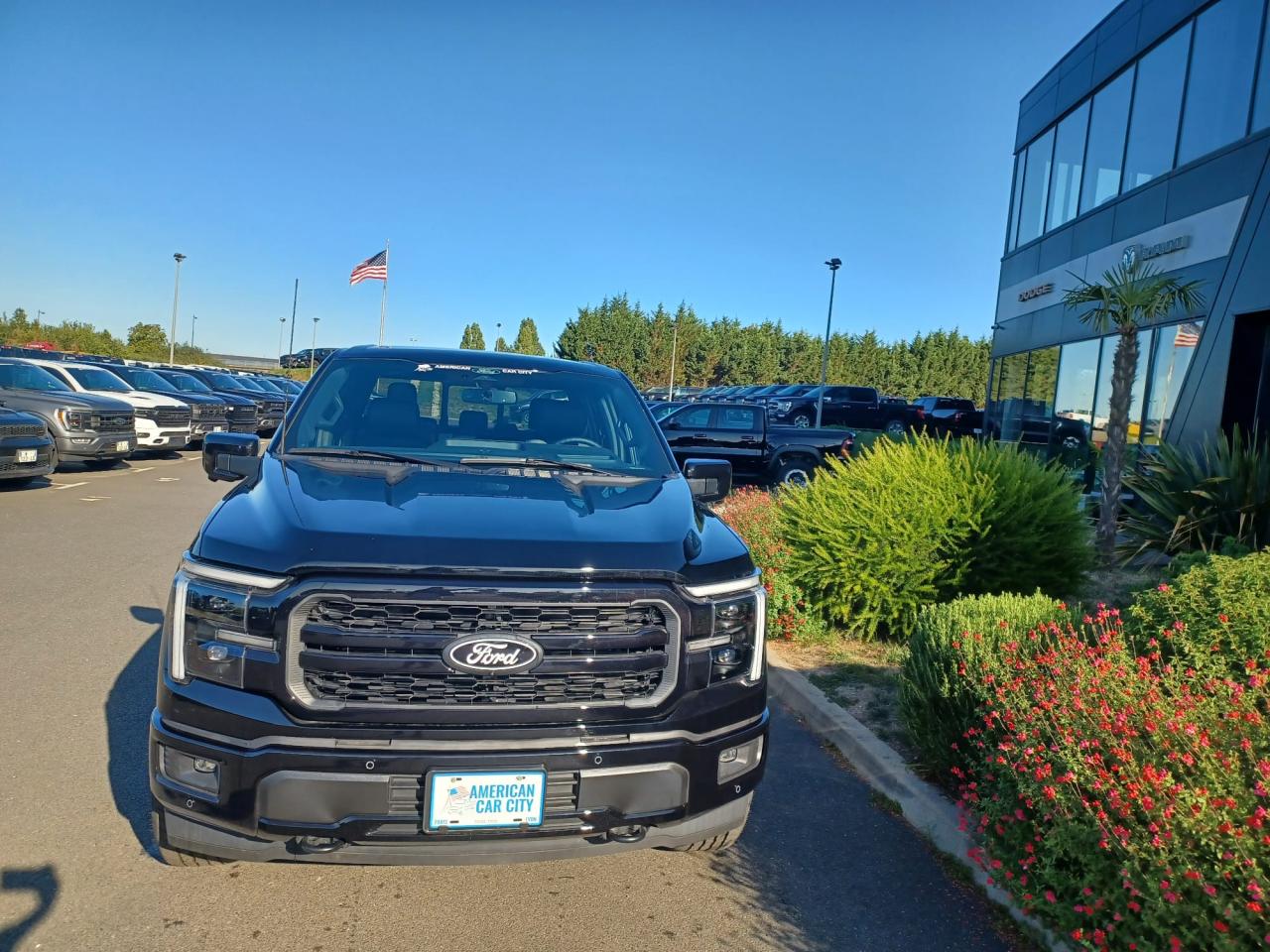 FORD F150 Supercrew LARIAT Black Package V8 5.0L