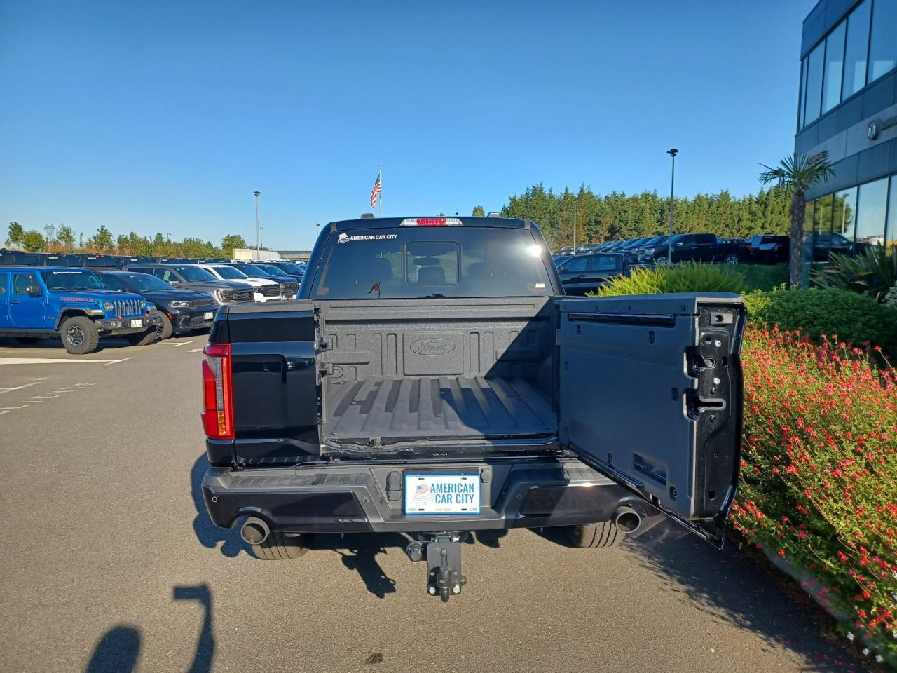 FORD F150 Supercrew LARIAT Black Package V8 5.0L