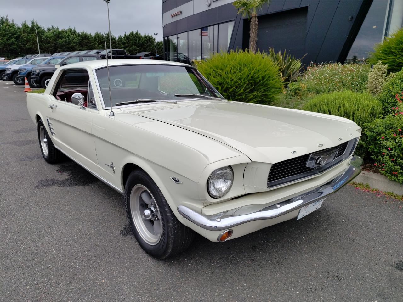 FORD MUSTANG V8 4.7 Litres, boite méca 4