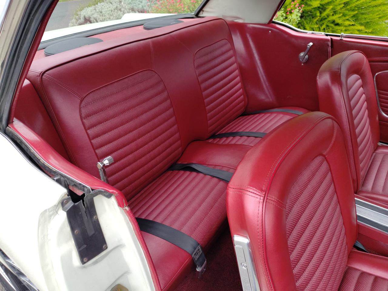 FORD MUSTANG V8 4.7 Litres, boite méca 4