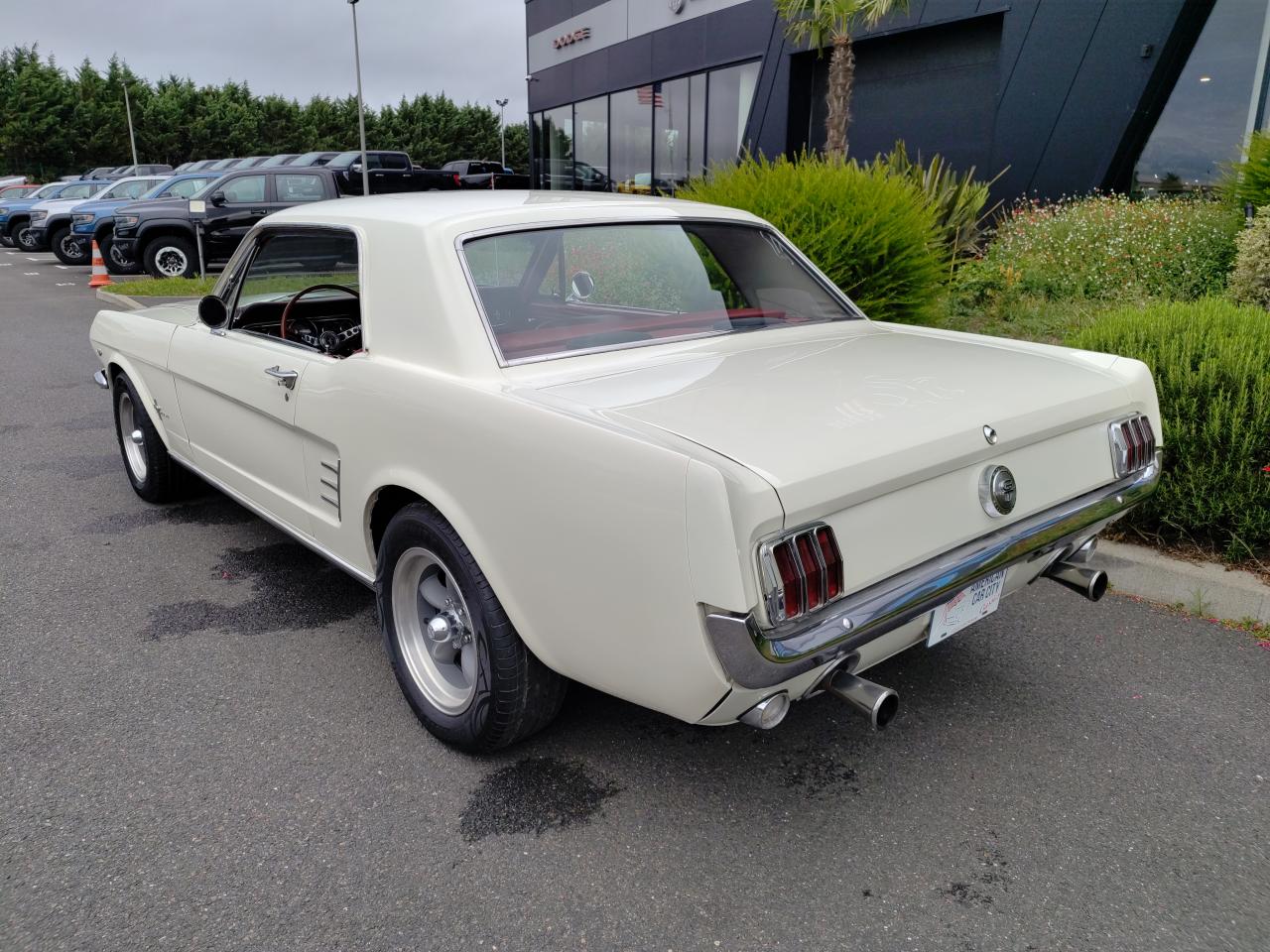 FORD MUSTANG V8 4.7 Litres, boite méca 4