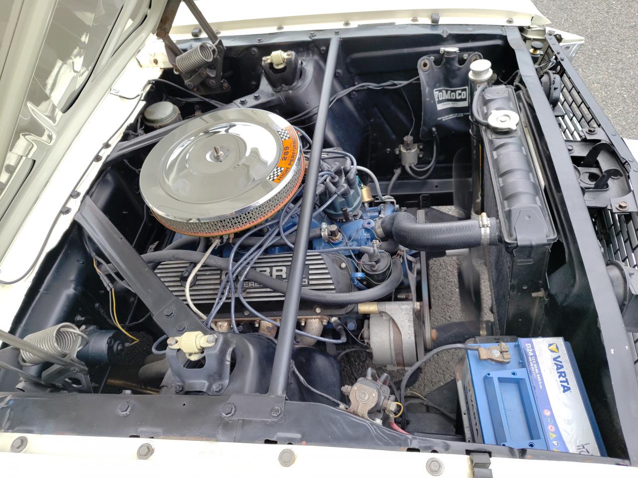 FORD MUSTANG V8 4.7 Litres, boite méca 4