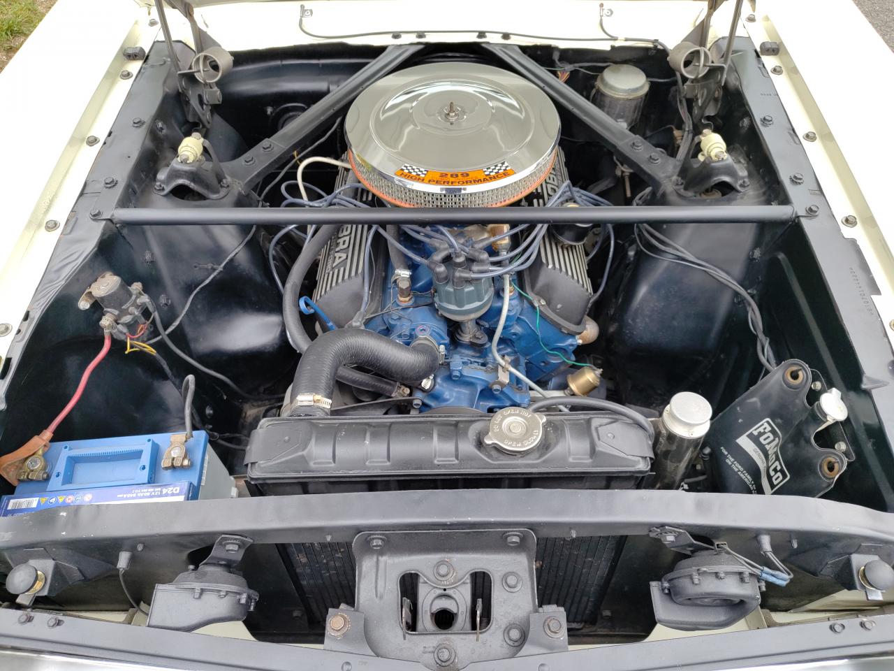 FORD MUSTANG V8 4.7 Litres, boite méca 4