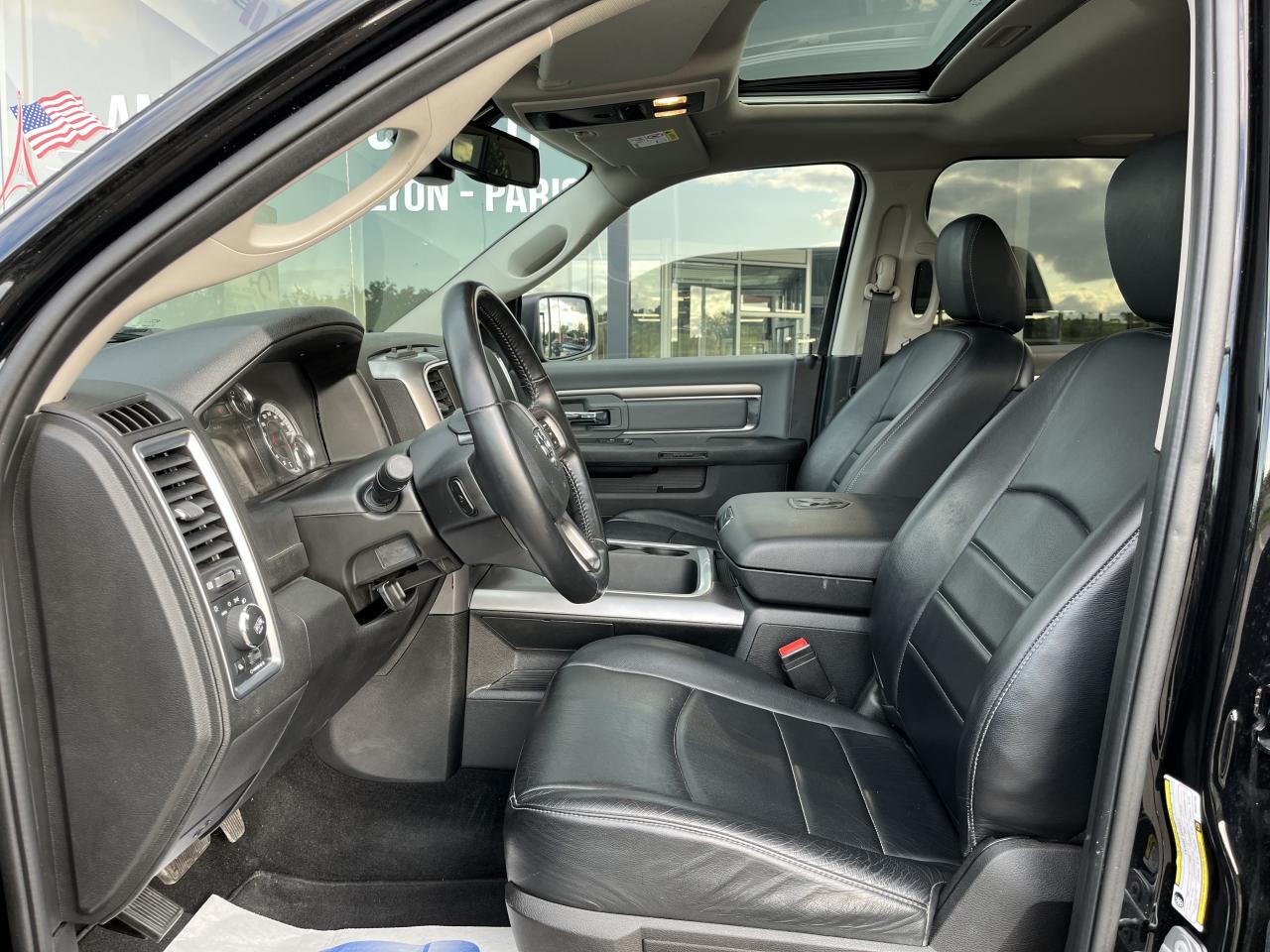 DODGE RAM 1500 CREW SLT CLASSIC BLACK PACKAGE