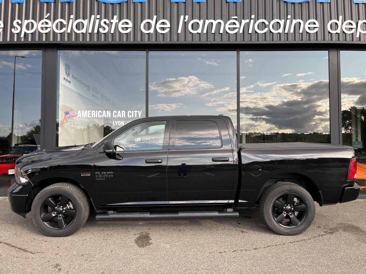 DODGE RAM 1500 CREW SLT CLASSIC BLACK PACKAGE
