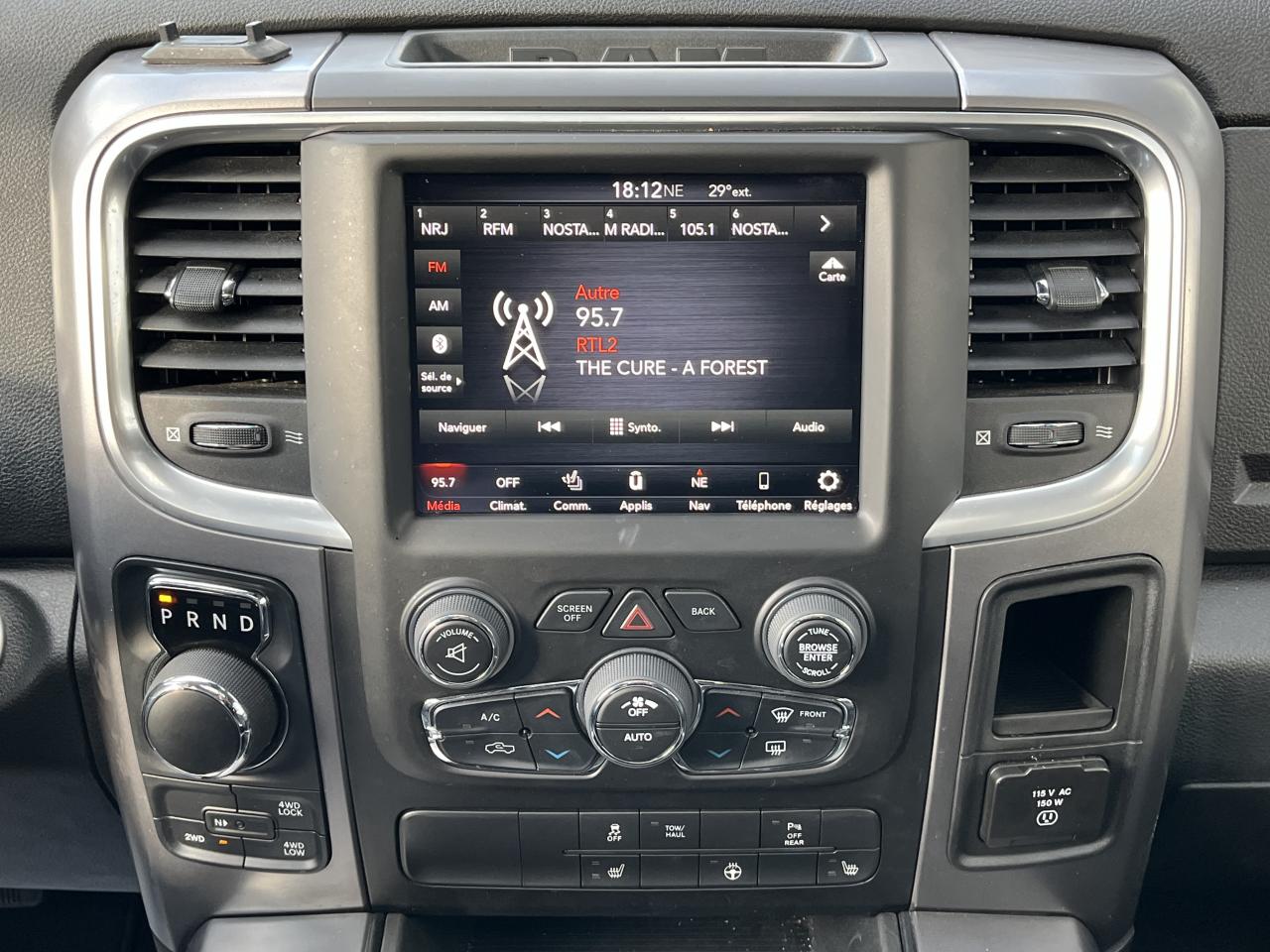 DODGE RAM 1500 CREW SLT CLASSIC BLACK PACKAGE