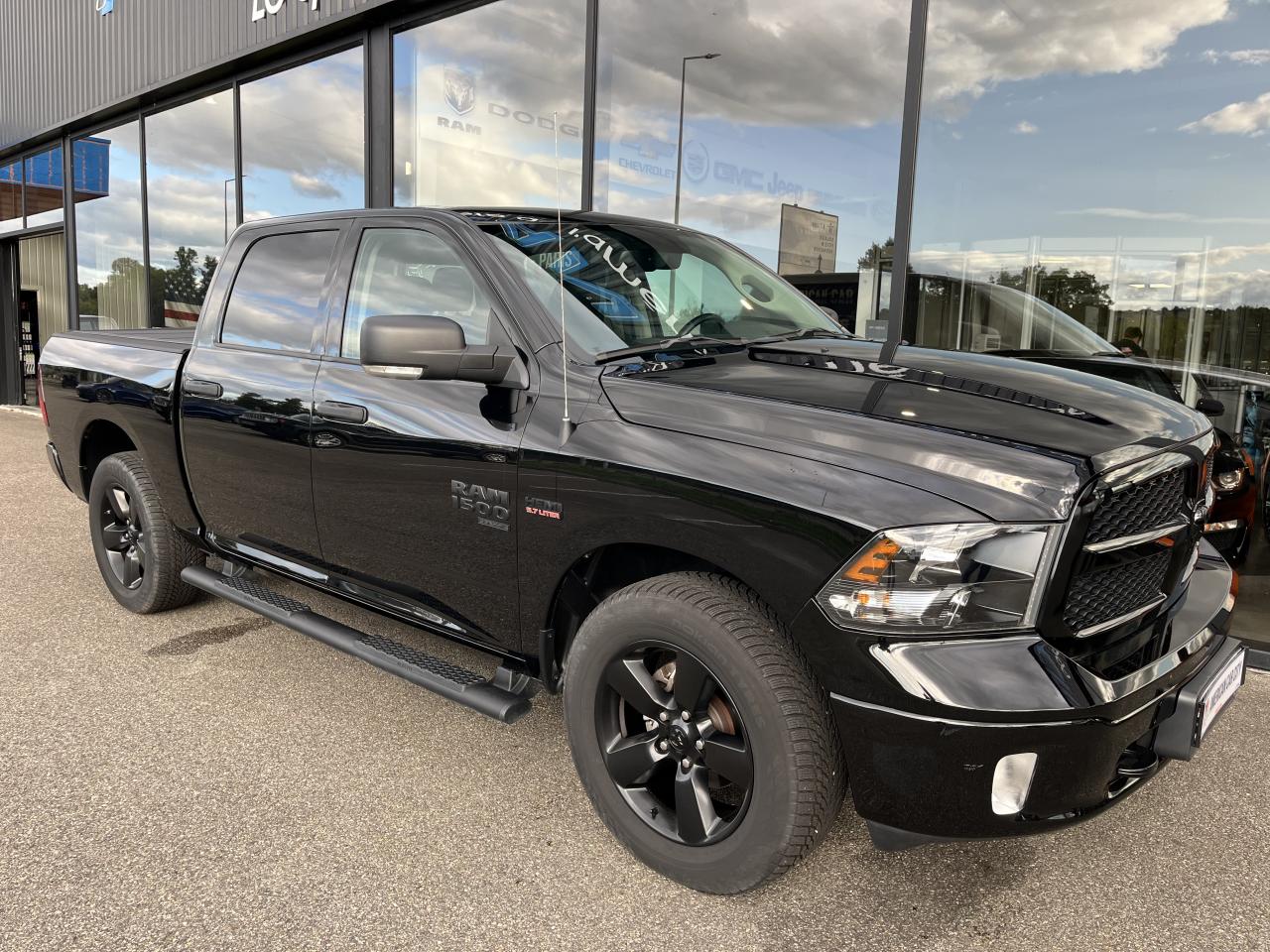 DODGE RAM 1500 CREW SLT CLASSIC BLACK PACKAGE