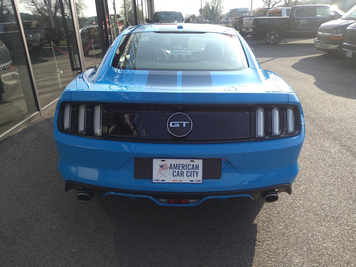 FORD MUSTANG GT Fastback V8 5.0L