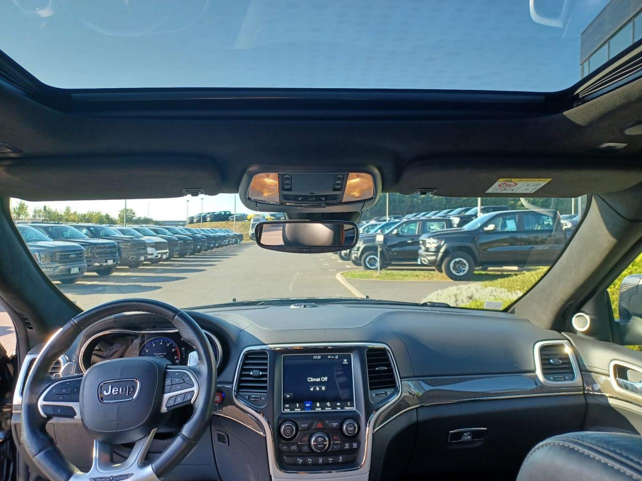 JEEP GRAND CHEROKEE TRACKHAWK v8 6.2L