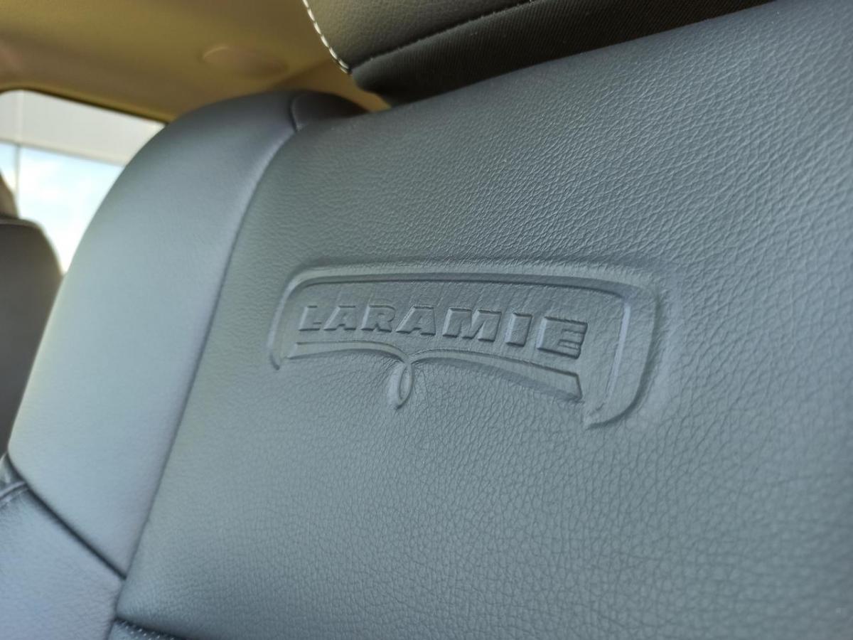 DODGE RAM 1500 CREW LARAMIE CLASSIC GPL