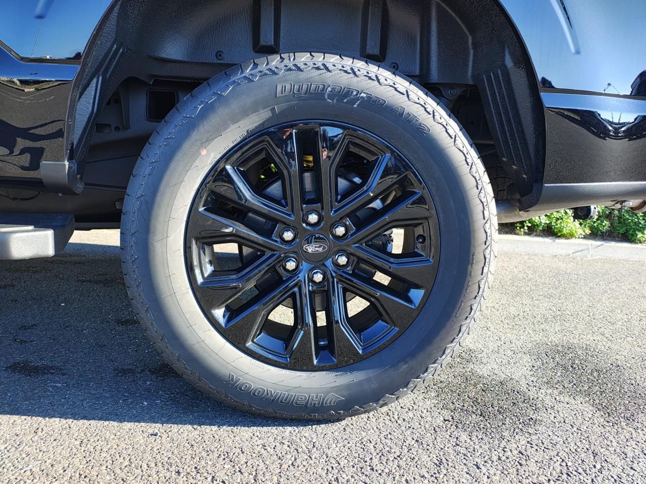 FORD F150 Supercrew LARIAT Black Package V8 5.0L