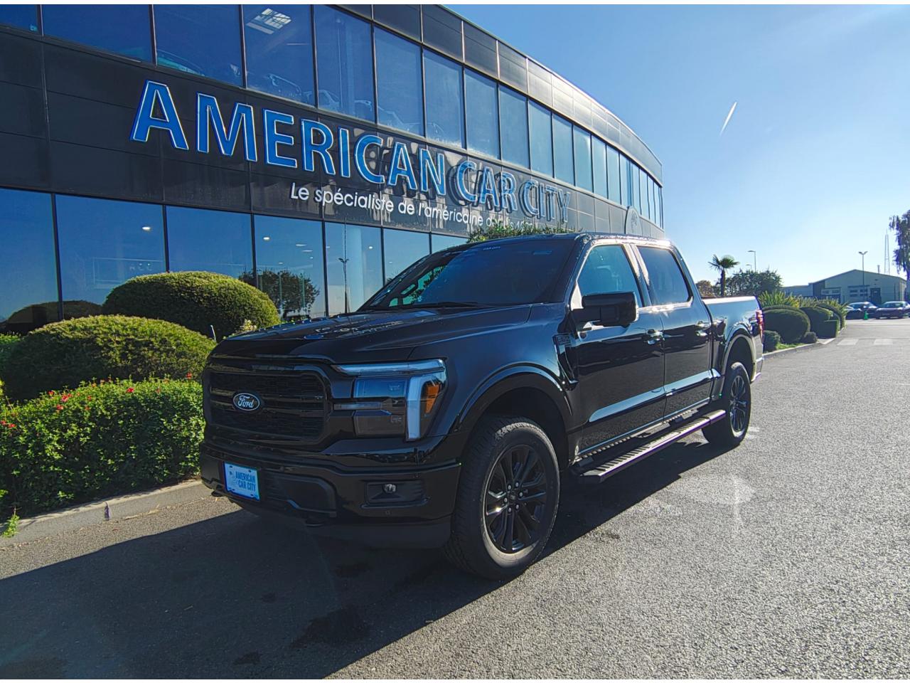 FORD F150 Supercrew LARIAT Black Package V8 5.0L