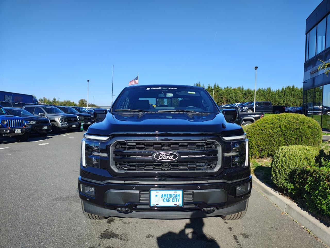 FORD F150 Supercrew LARIAT Black Package V8 5.0L