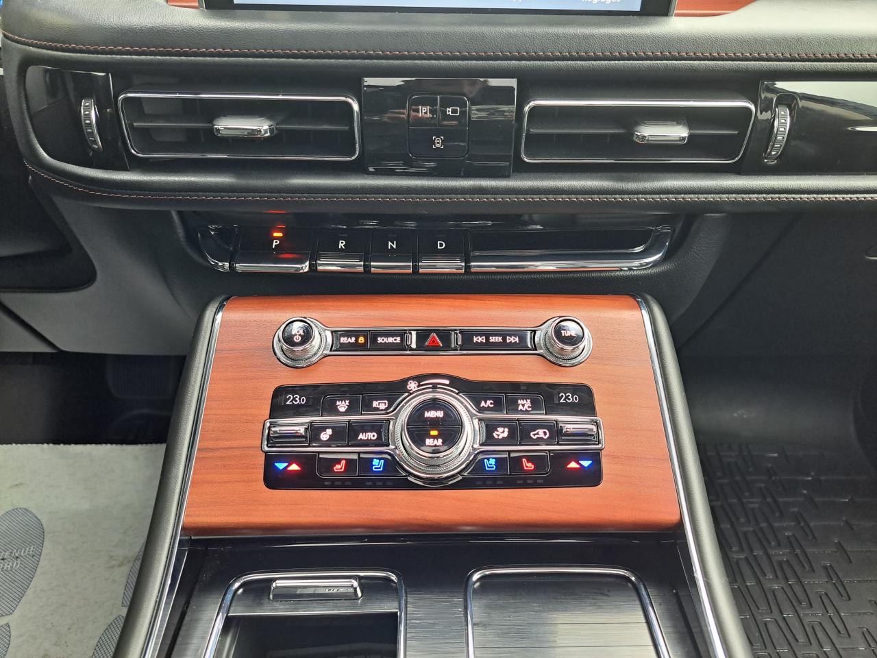 LINCOLN AVIATOR GRAND TOURING PHEV HYBRIDE - PAS DE MALUS