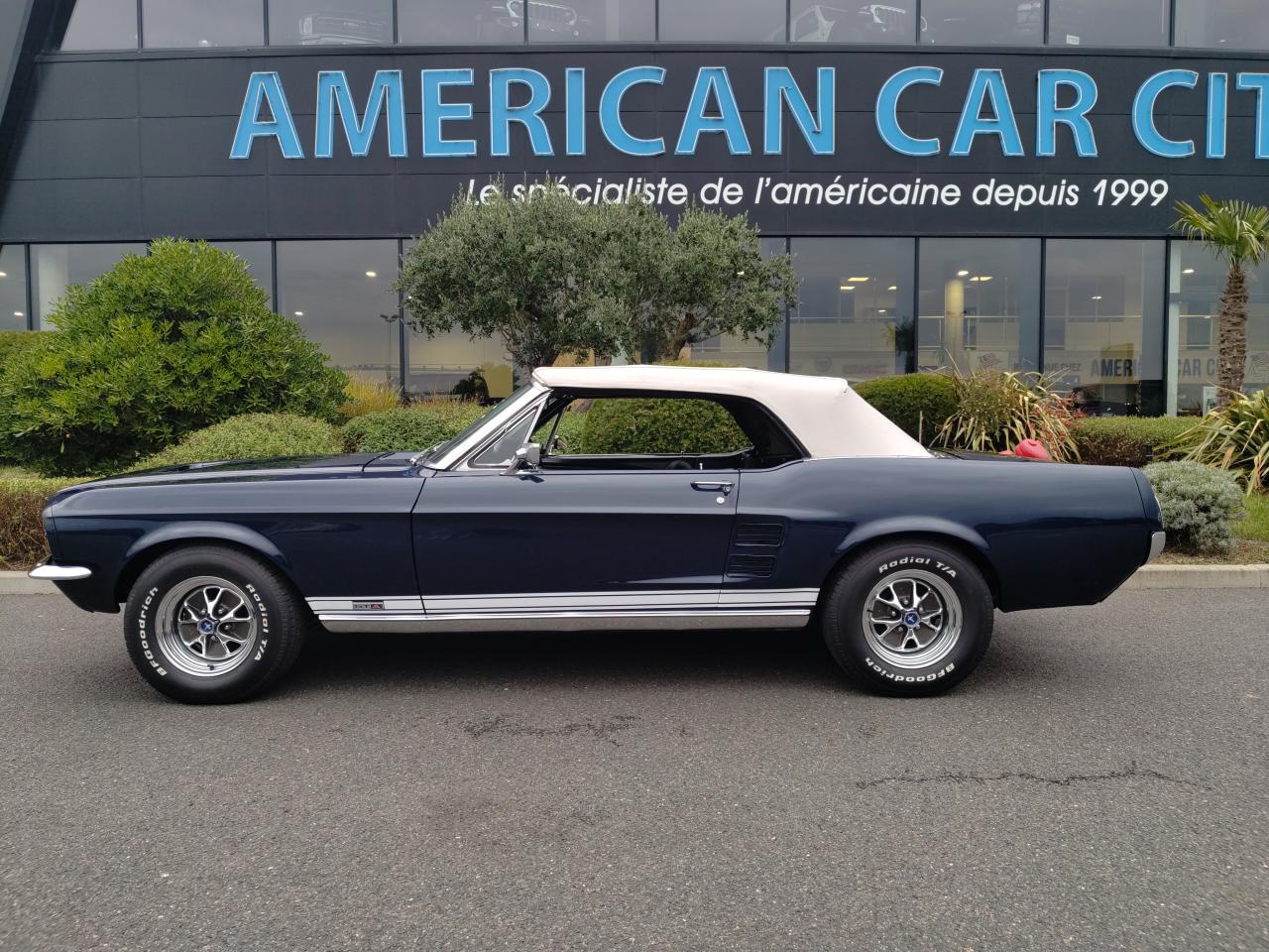 FORD MUSTANG 390 GTA cabriolet