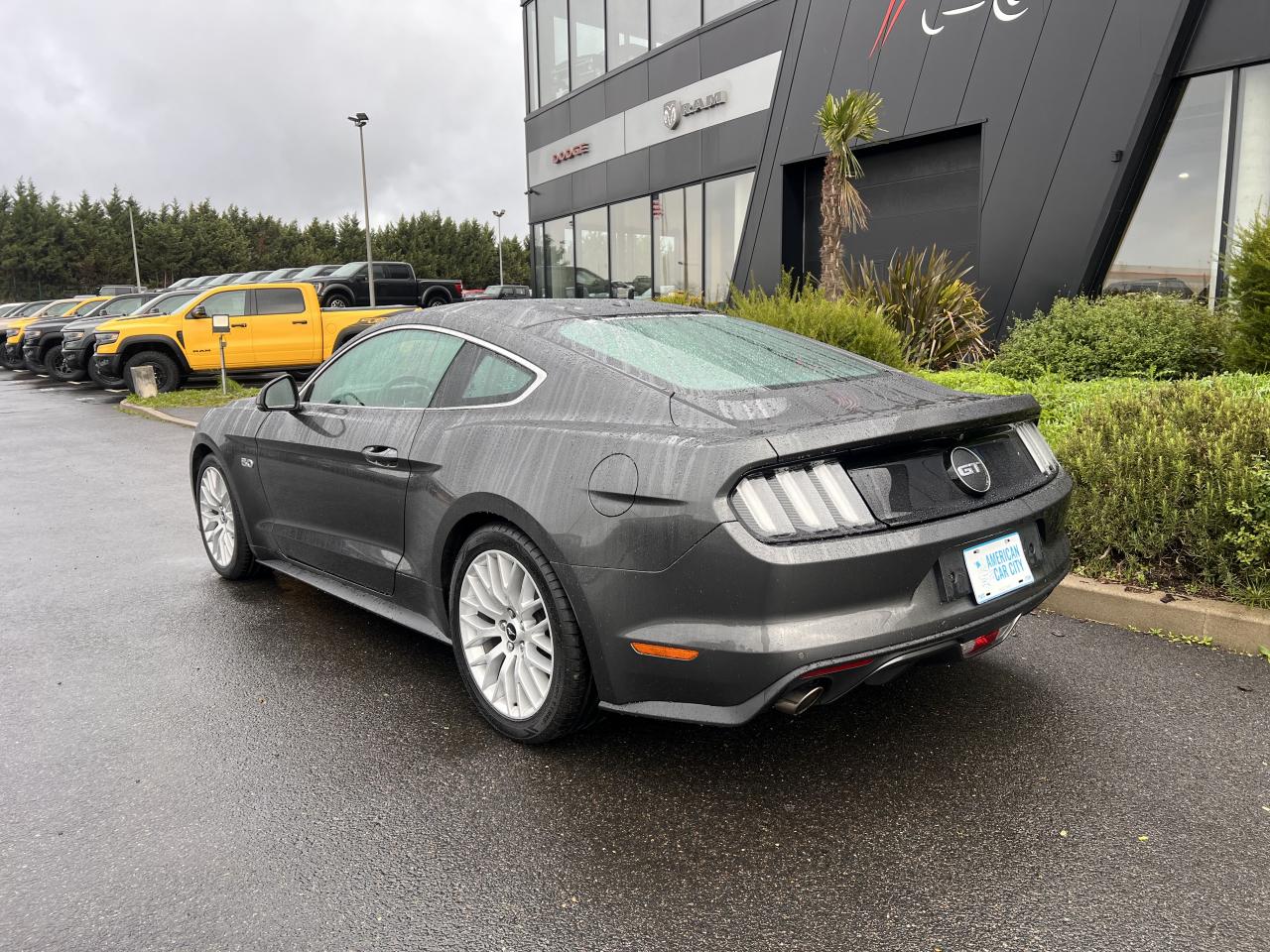 FORD MUSTANG GT FASTBACK V8 5.0L