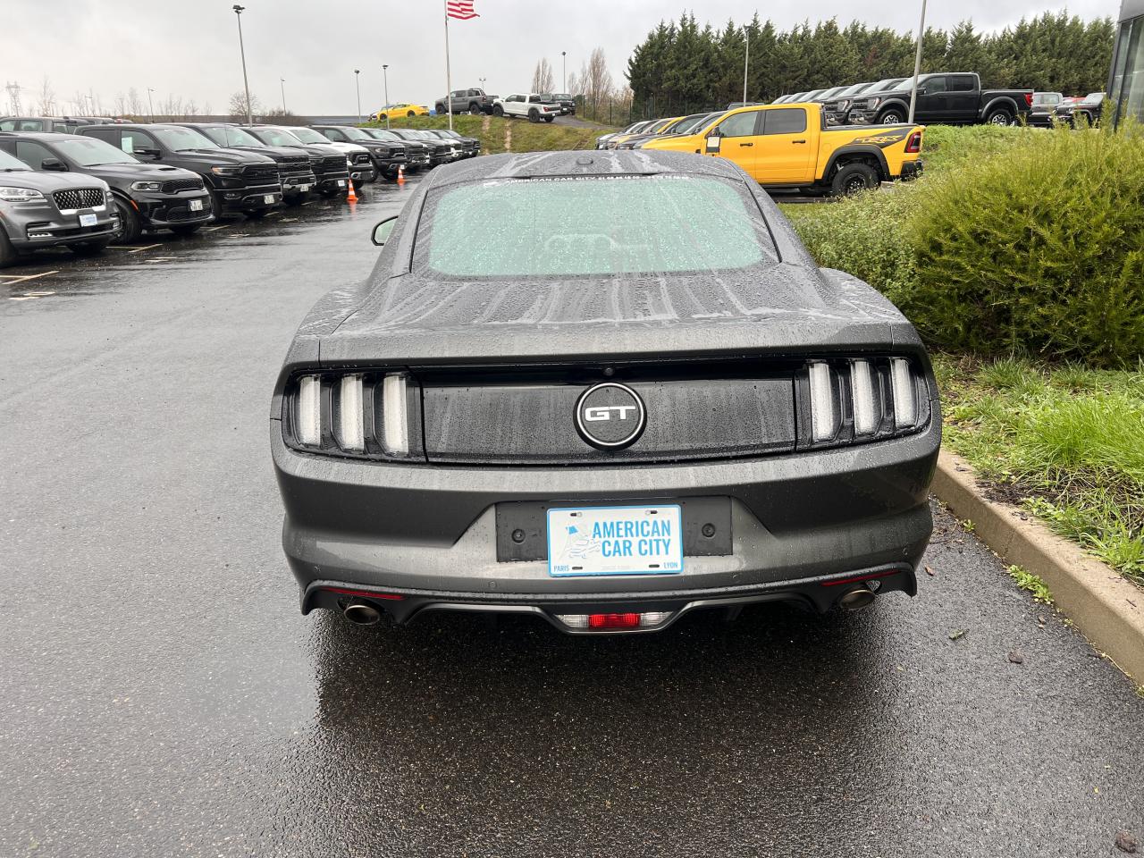 FORD MUSTANG GT FASTBACK V8 5.0L