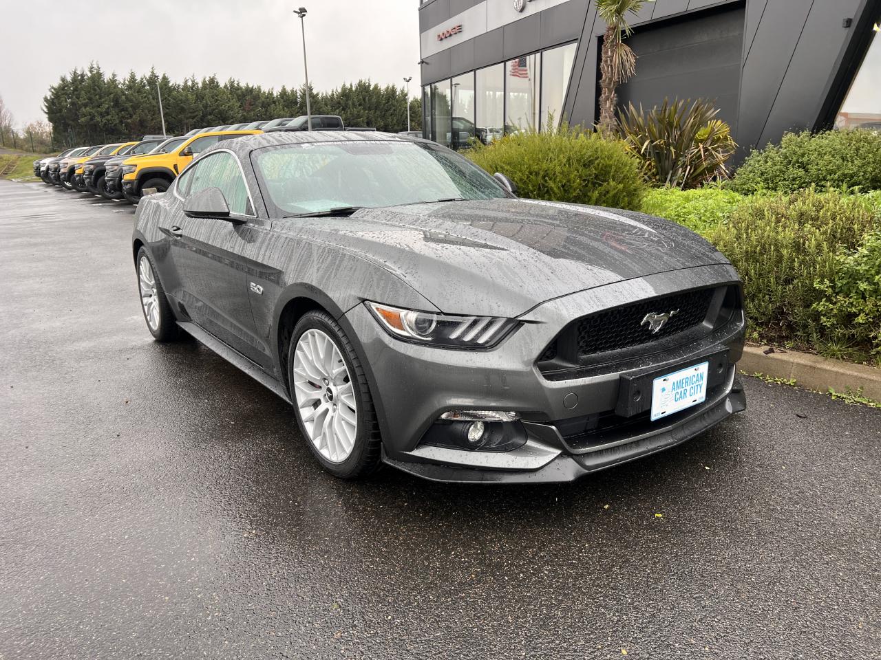 FORD MUSTANG GT FASTBACK V8 5.0L