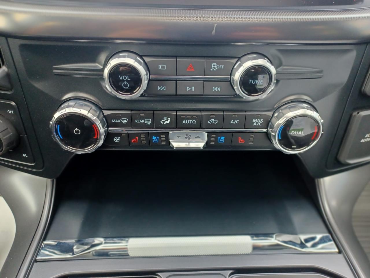 FORD F150 Supercrew LARIAT Black Package V8 5.0L