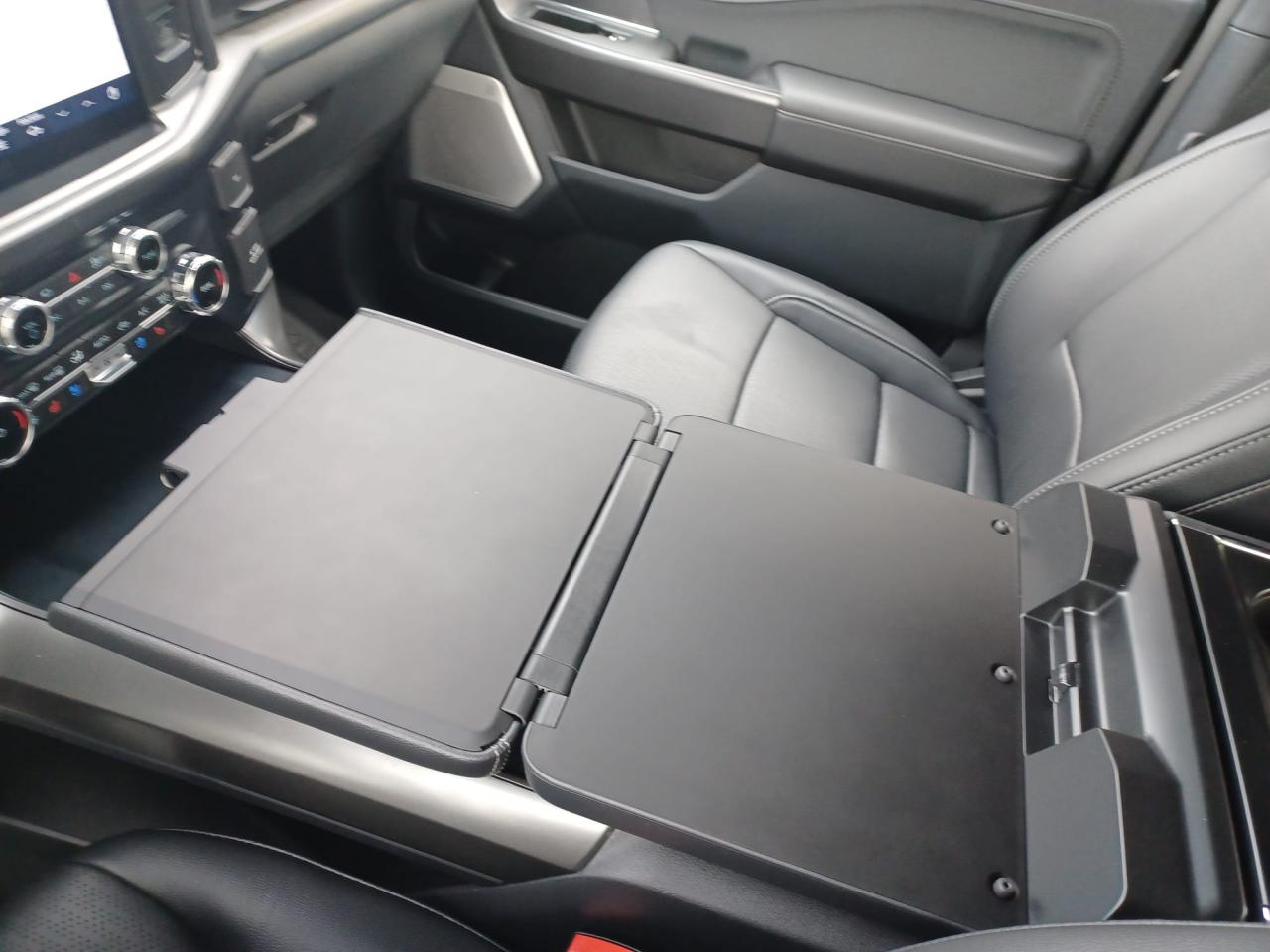 FORD F150 Supercrew LARIAT Black Package V8 5.0L