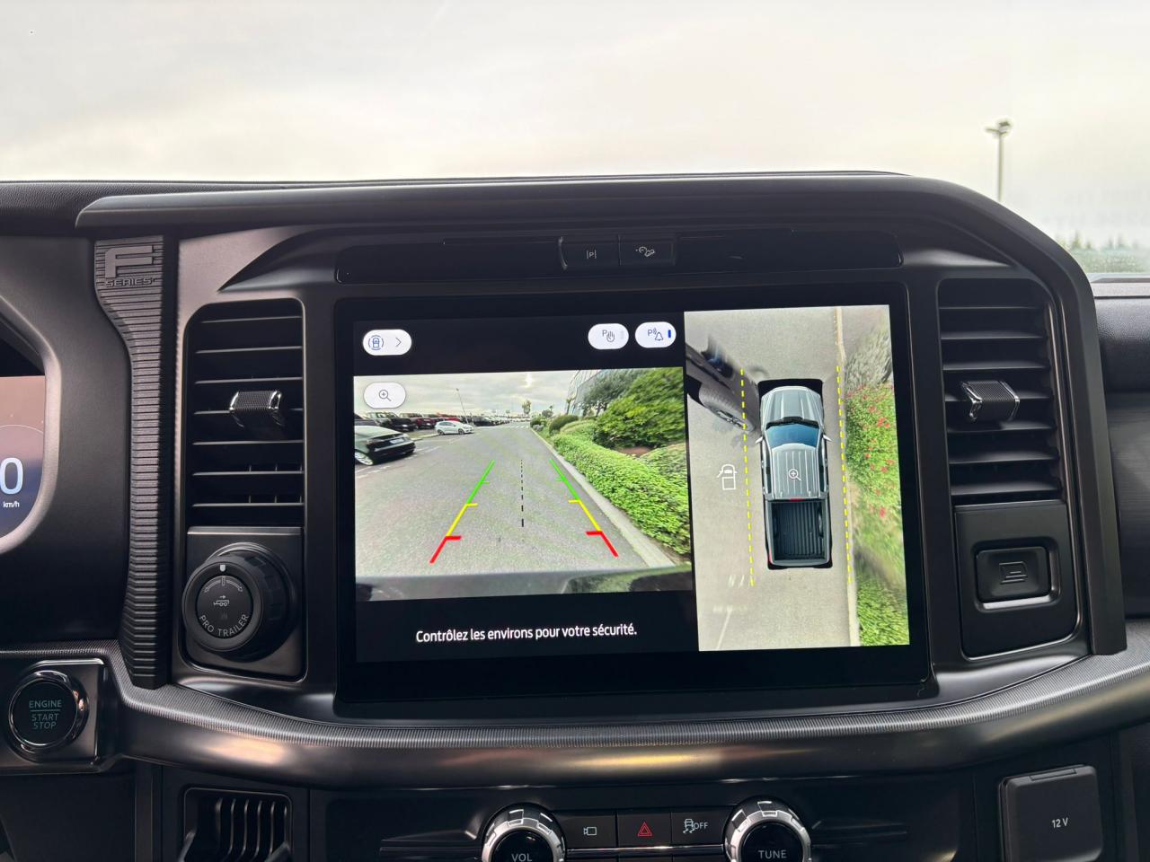 FORD F150 Supercrew LARIAT Black Package V8 5.0L