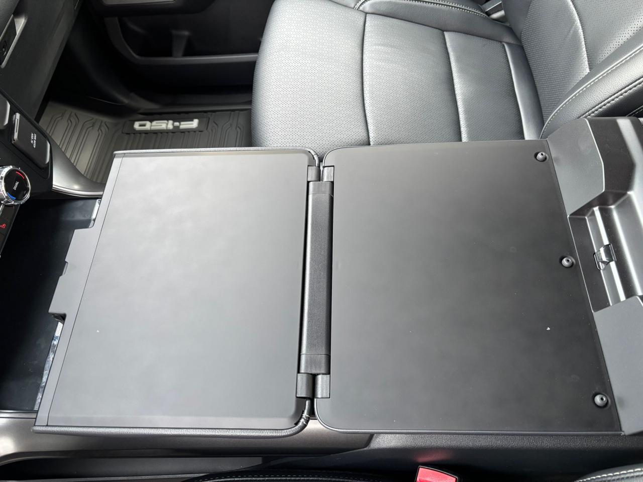 FORD F150 Supercrew LARIAT Black Package V8 5.0L