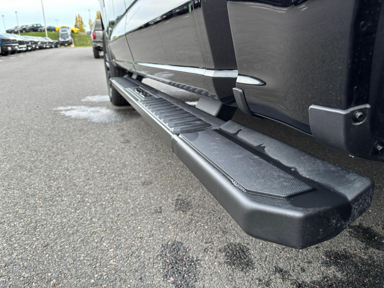 FORD F150 Supercrew LARIAT Black Package V8 5.0L