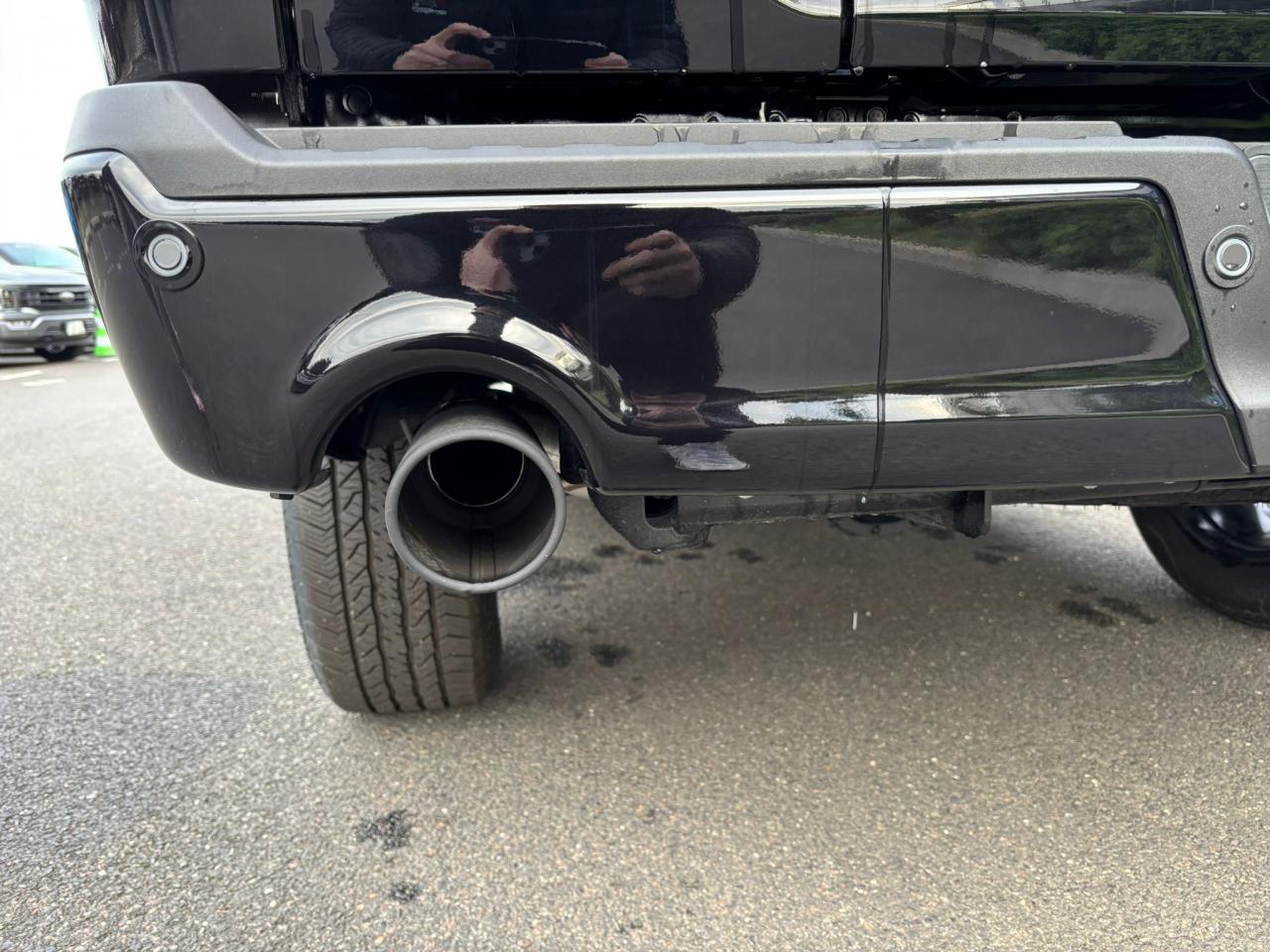 FORD F150 Supercrew LARIAT Black Package V8 5.0L