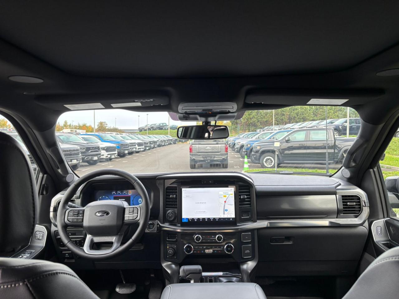 FORD F150 Supercrew LARIAT Black Package V8 5.0L