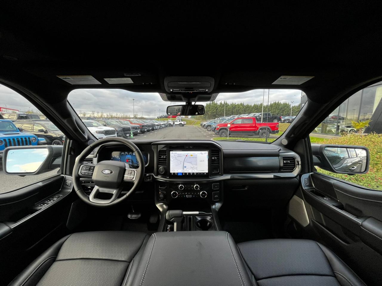 FORD F150 Supercrew LARIAT Black Package V8 5.0L