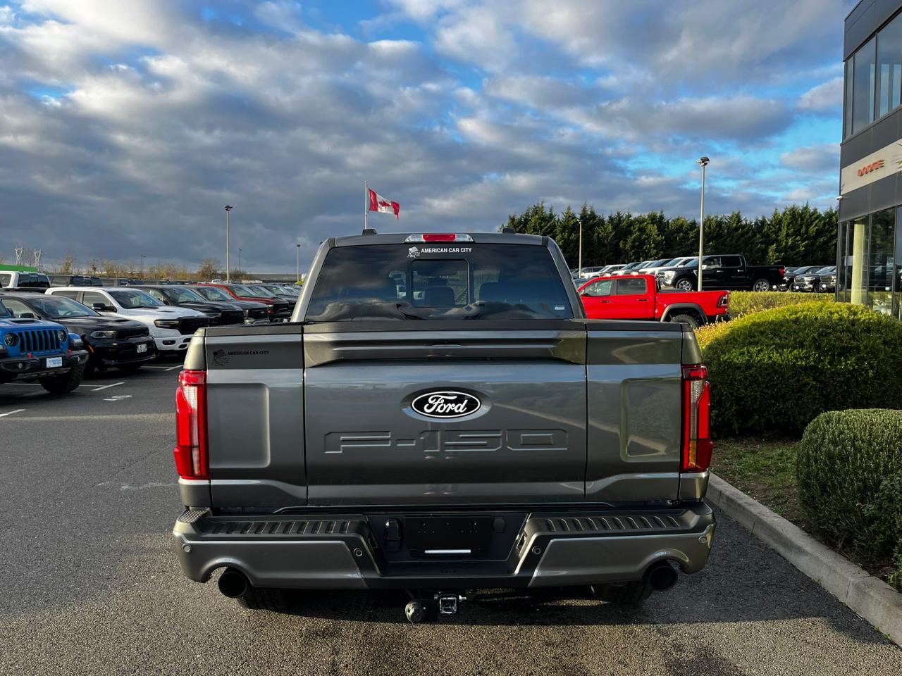 FORD F150 Supercrew LARIAT Black Package V8 5.0L