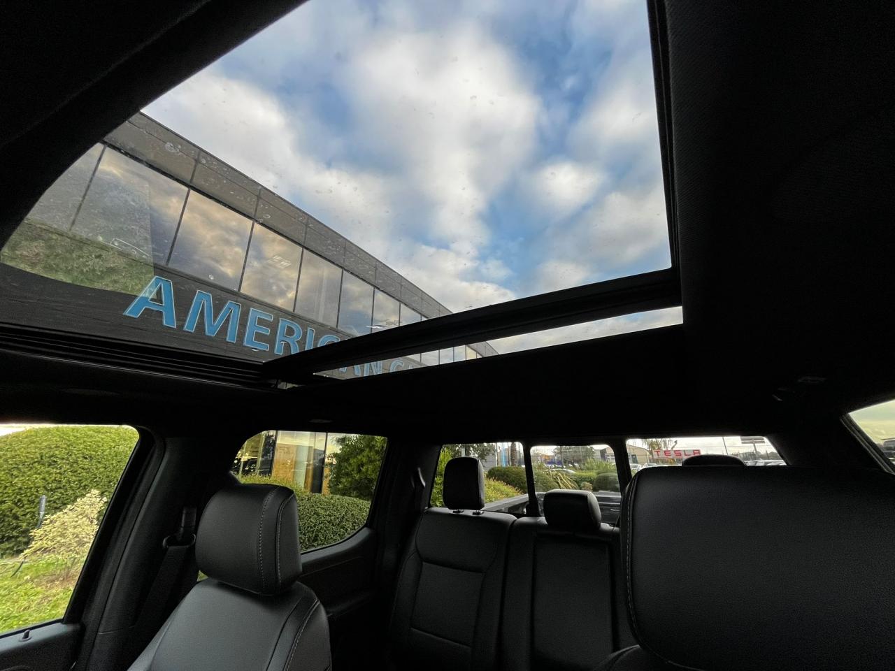 FORD F150 Supercrew LARIAT Black Package V8 5.0L