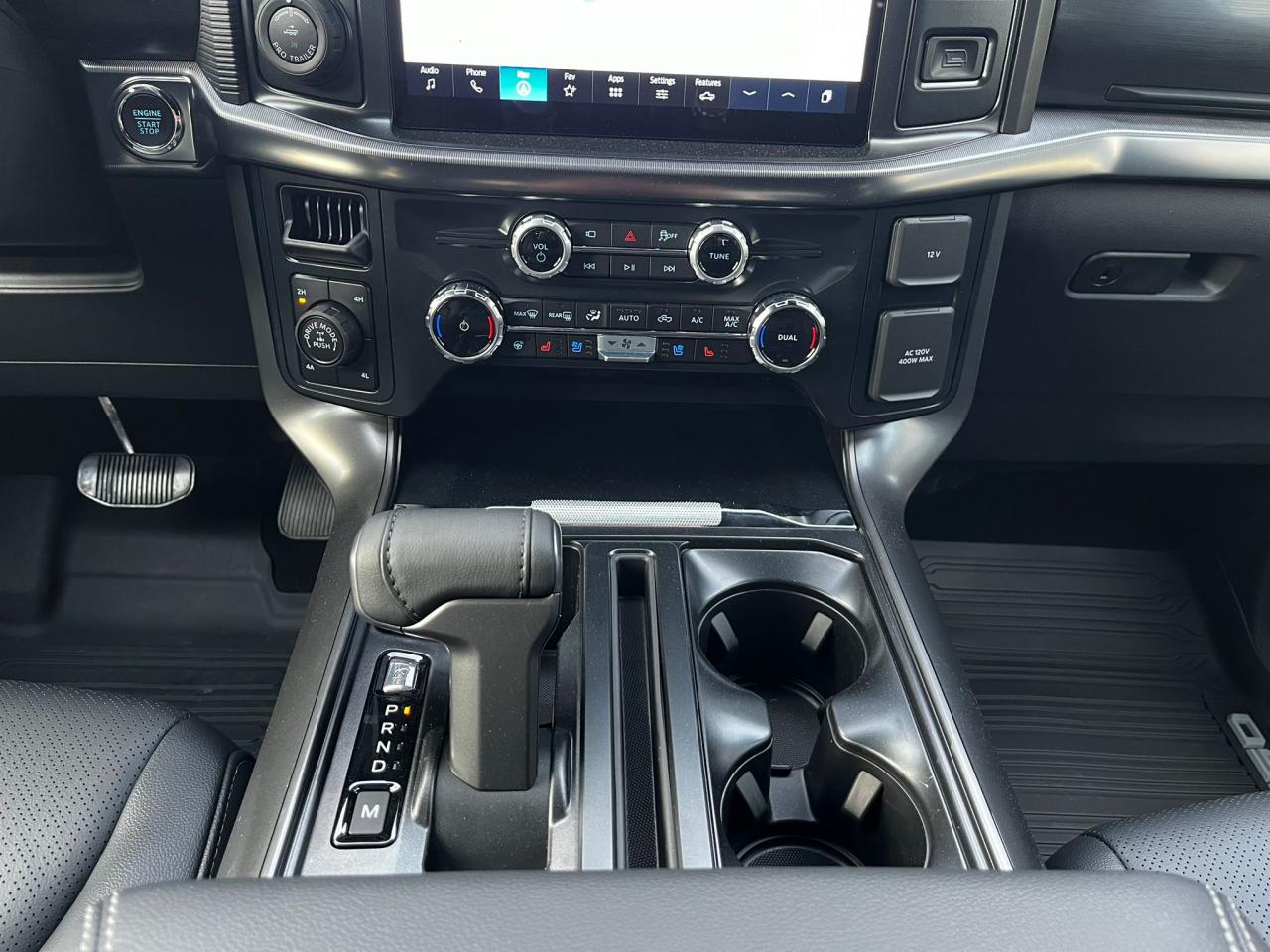 FORD F150 Supercrew LARIAT Black Package V8 5.0L