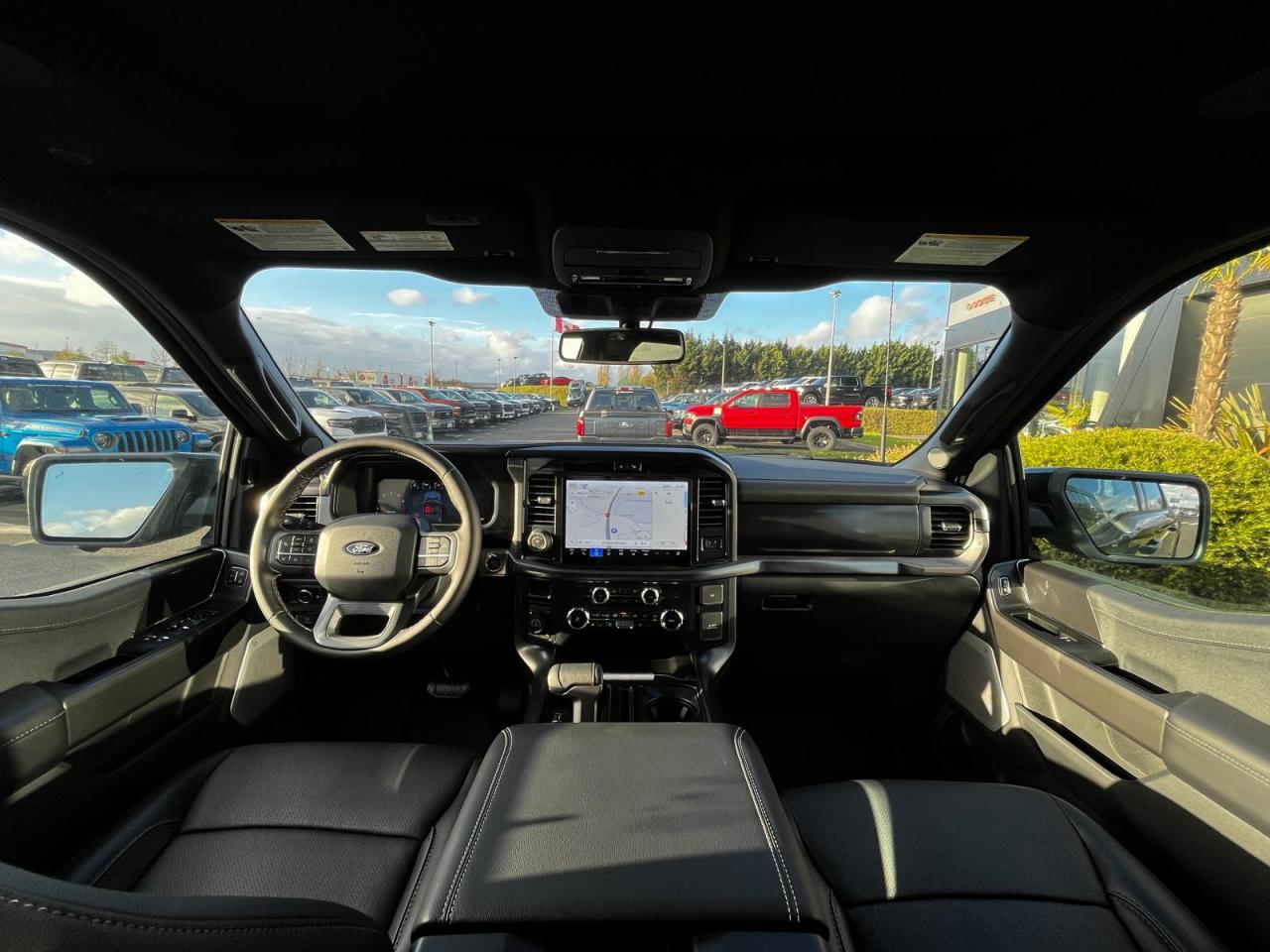 FORD F150 Supercrew LARIAT Black Package V8 5.0L