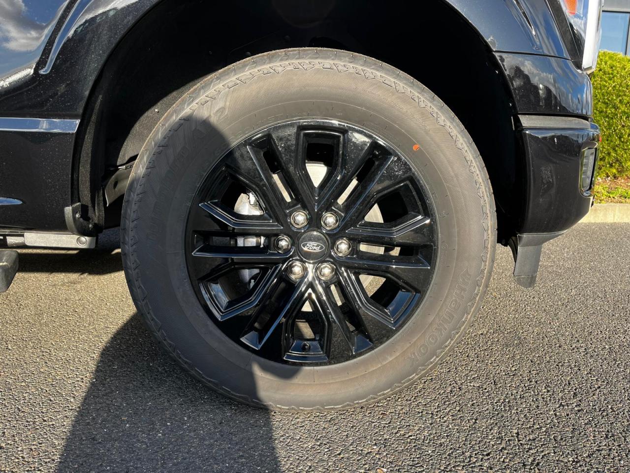 FORD F150 Supercrew LARIAT Black Package V8 5.0L