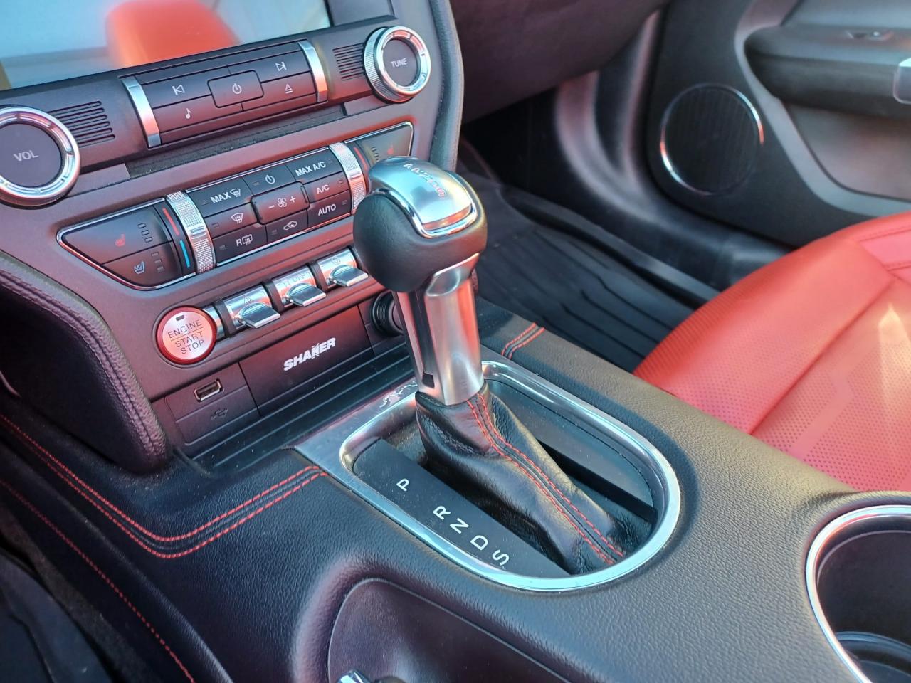 FORD MUSTANG GT CABRIOLET V8 5.0L - PAS DE MALUS