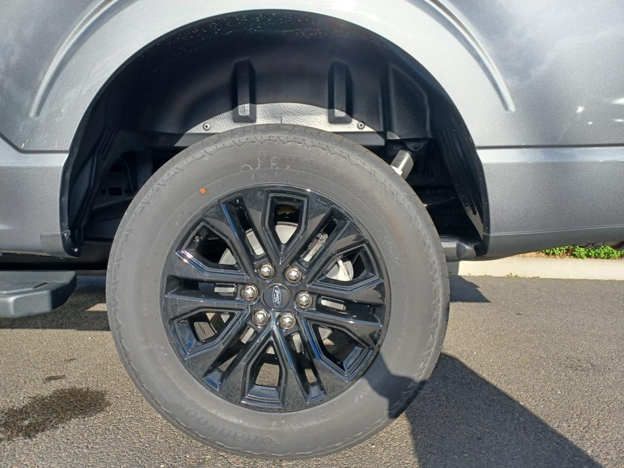 FORD F150 Supercrew LARIAT Black Package V8 5.0L