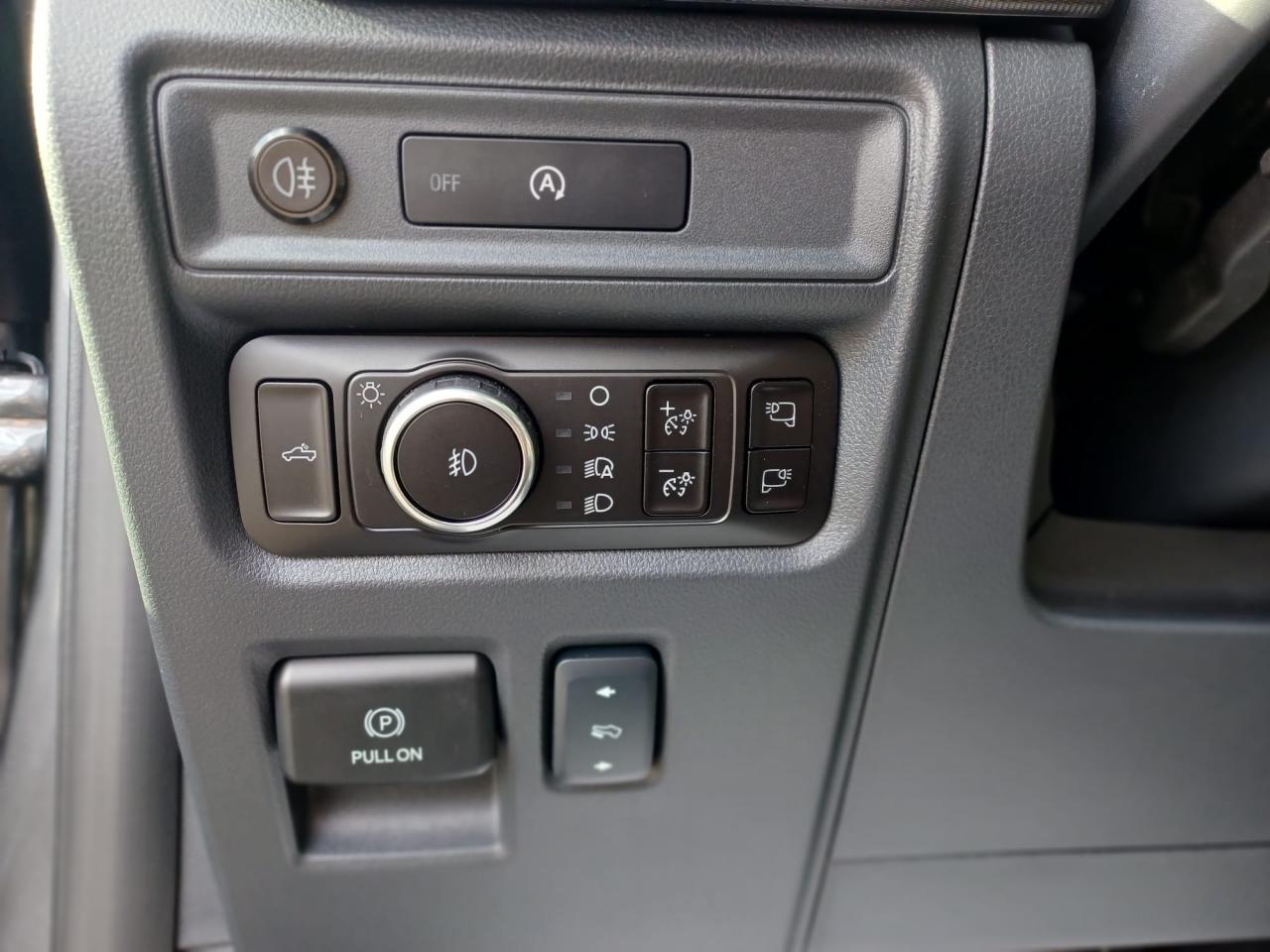 FORD F150 Supercrew LARIAT Black Package V8 5.0L