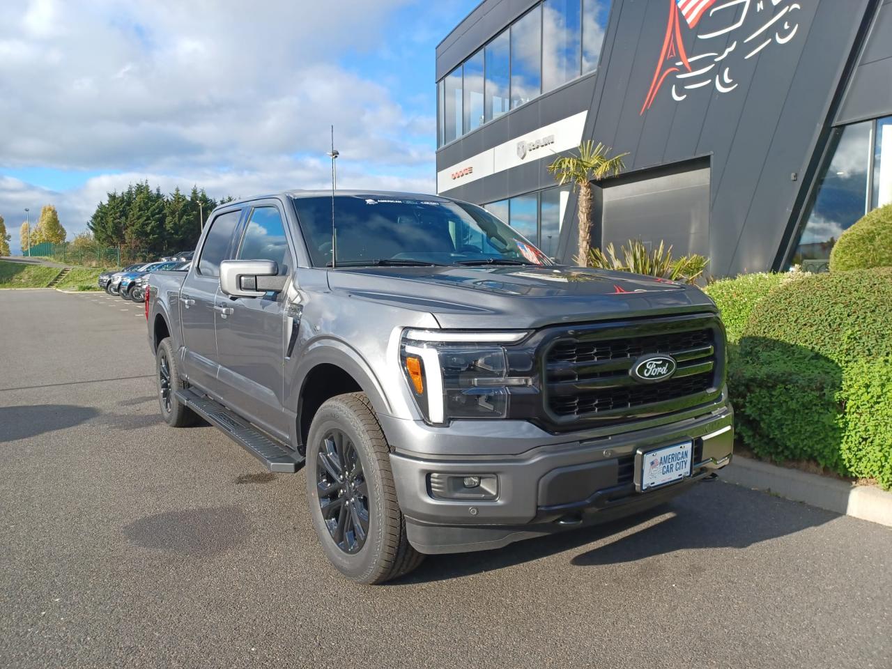 FORD F150 Supercrew LARIAT Black Package V8 5.0L
