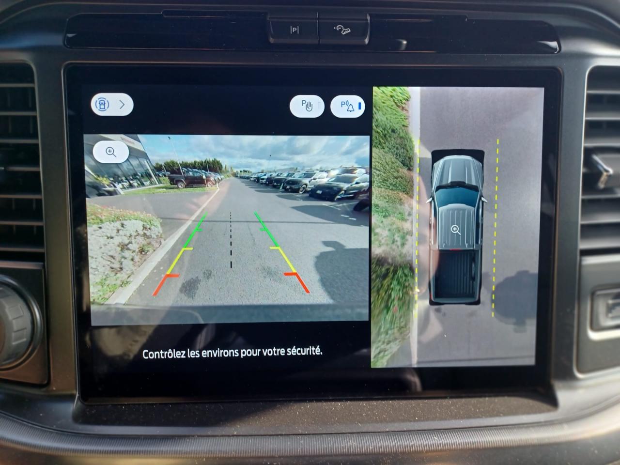 FORD F150 Supercrew LARIAT Black Package V8 5.0L