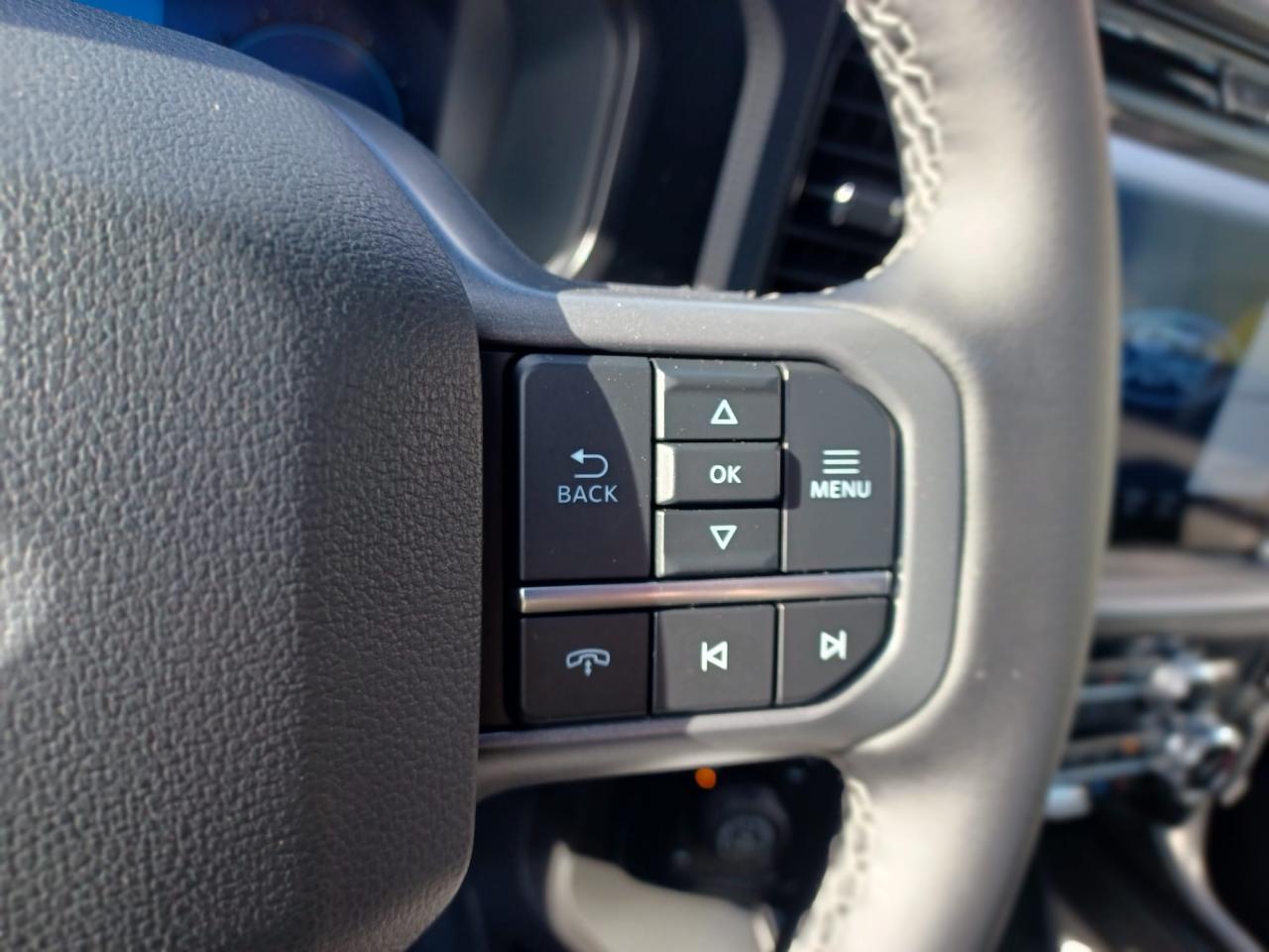 FORD F150 Supercrew LARIAT Black Package V8 5.0L