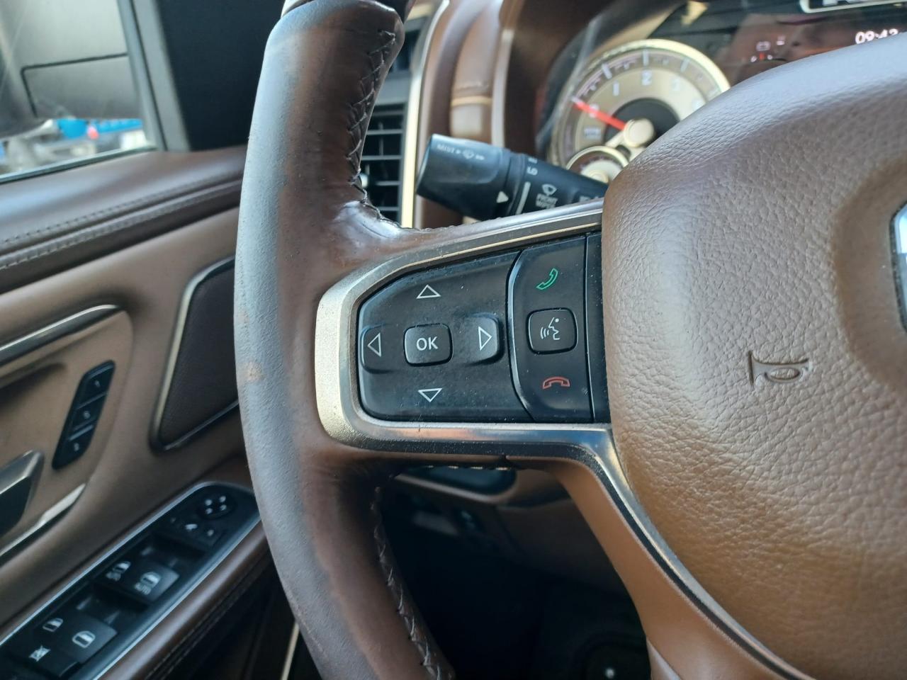 DODGE RAM 1500 CREW CAB Longhorn RAMBOX - vente marchand